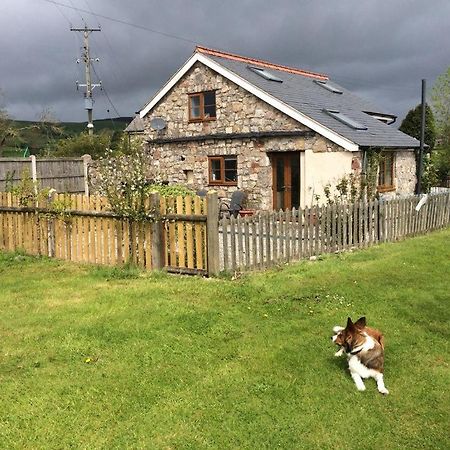 Ty Gylfinir Villa Llandegla Eksteriør billede