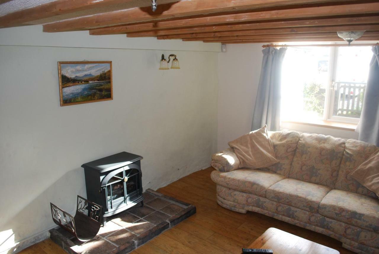 Ty Gylfinir Villa Llandegla Eksteriør billede